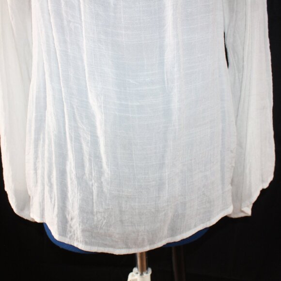 BY DESIGN Ivory Cold Shoulder Casual Blouse Shirt Top Size Medium - Picture 3 of 16